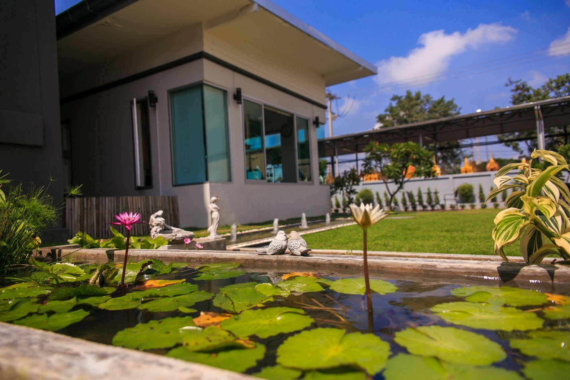 The Zenery Hotel Lampang Extérieur photo